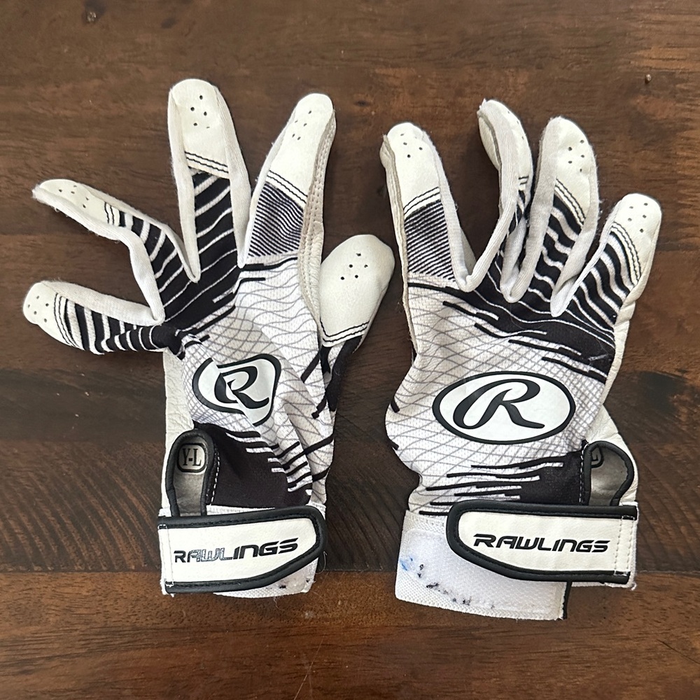 Rawlings Black and White Soft Leather Baseball/Lacrosse Gloves Youth Large